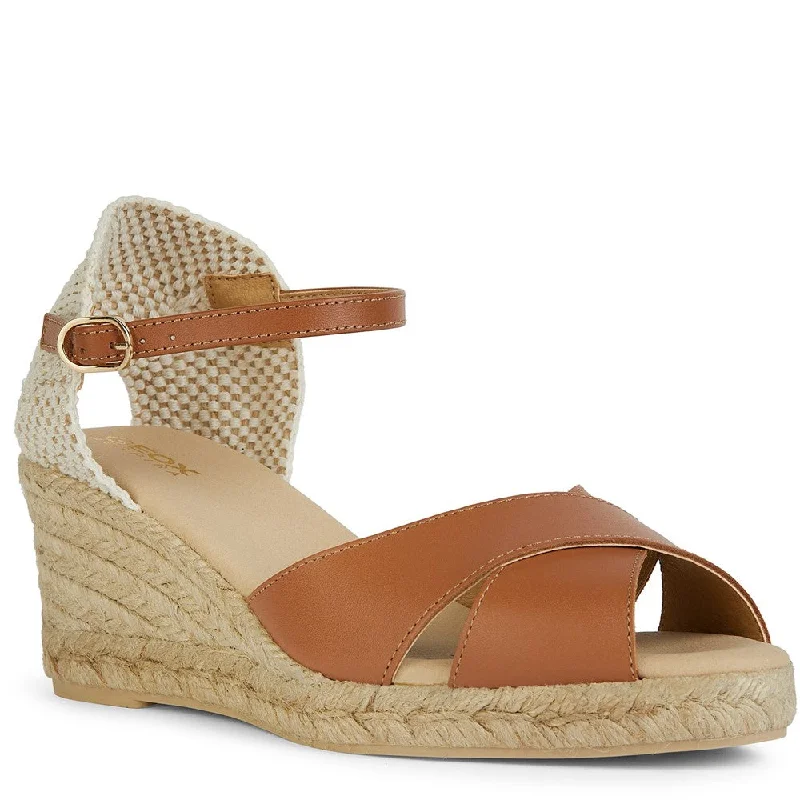 Hurry Before It's Gone Geox D Gelsa Low A Sandals