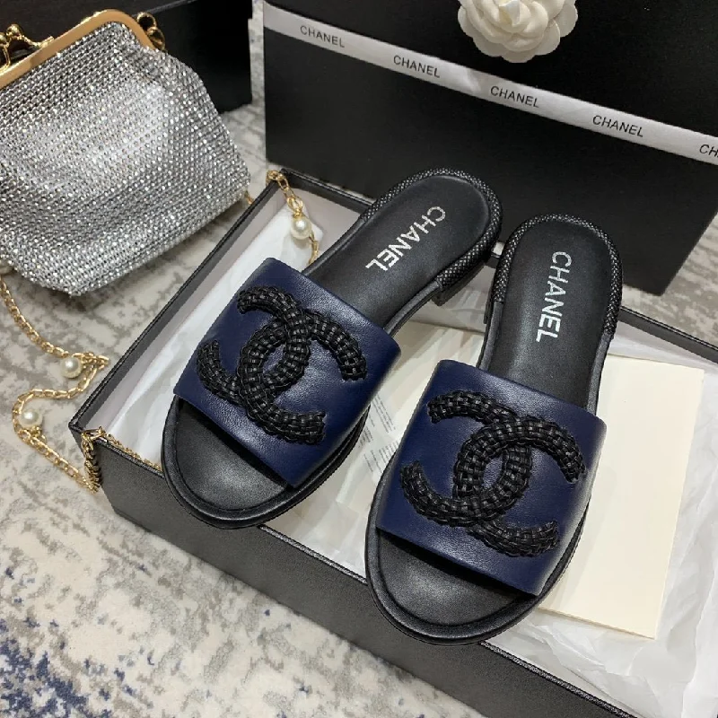 Street-Style Slip-Ons Chanel Sandals