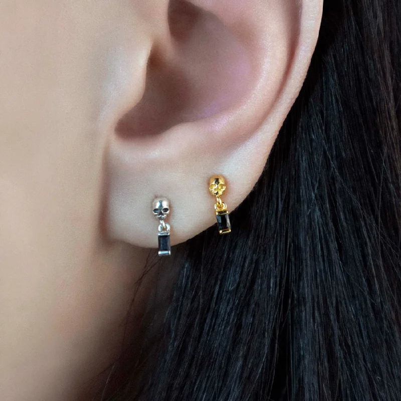 Unique Jewelry Designs Now At Discounted Rates BEAUX. Tiny Skull & Black Spinel Stud Earrings - Gold