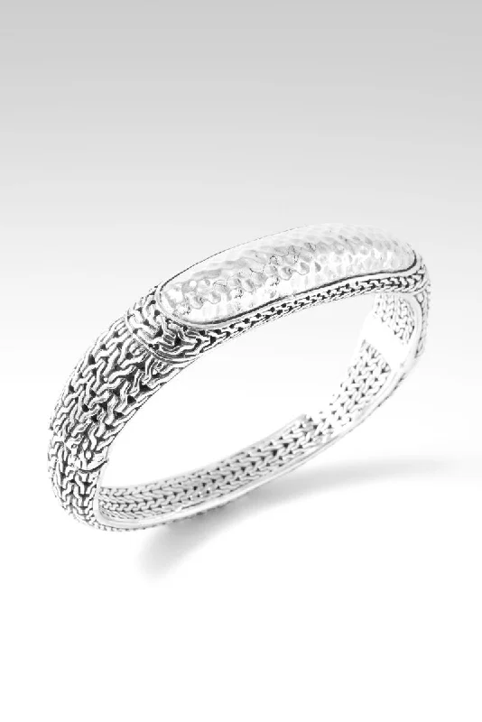 Seasonal Jewelry Deals – Elevate Your Style Be Stronger Bangle™ in Chainlink