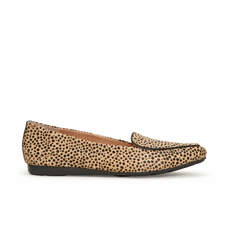 Sporty Fashion Offers Anissa Loafer Flat