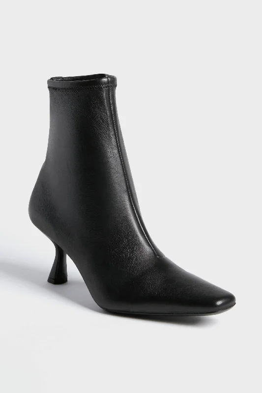 Modern Urban Slip-Ons Black Thandy Boots