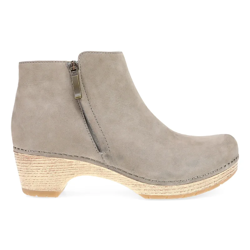 Non-Slip Shoes Offers Dansko Women's Lizanne Taupe Milled Nubuck