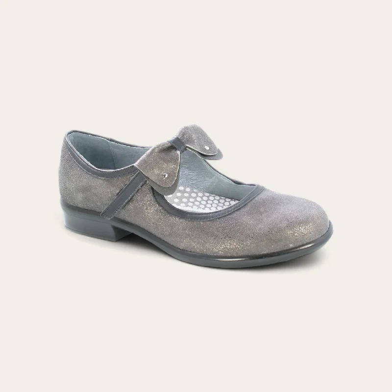 Sleek Dress Shoes Deal Fantasma