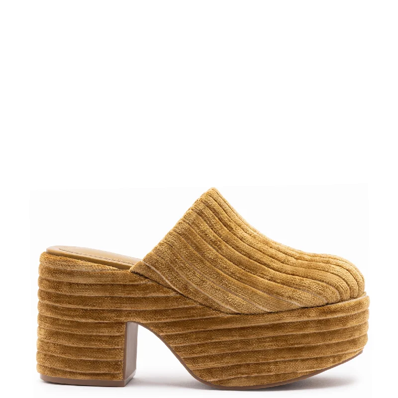 Limited Time Miso Platform Clog In Latte Velvet