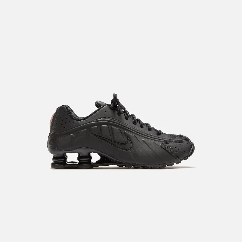 Fashion-Forward Offers Nike WMNS Shox R4 - Black / Black / Max Orange