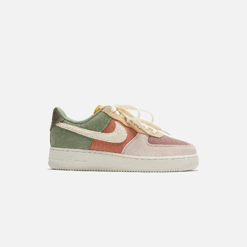 Daring Fashion Promotions Nike WMNS Air Force 1 '07 - Oil Green / Terra Blush / Sesame / Pale Ivory Daring Fashion Promotions Nike WMNS Air Force 1 '07 - Oil Green / Terra Blush / Sesame / Pale Ivory