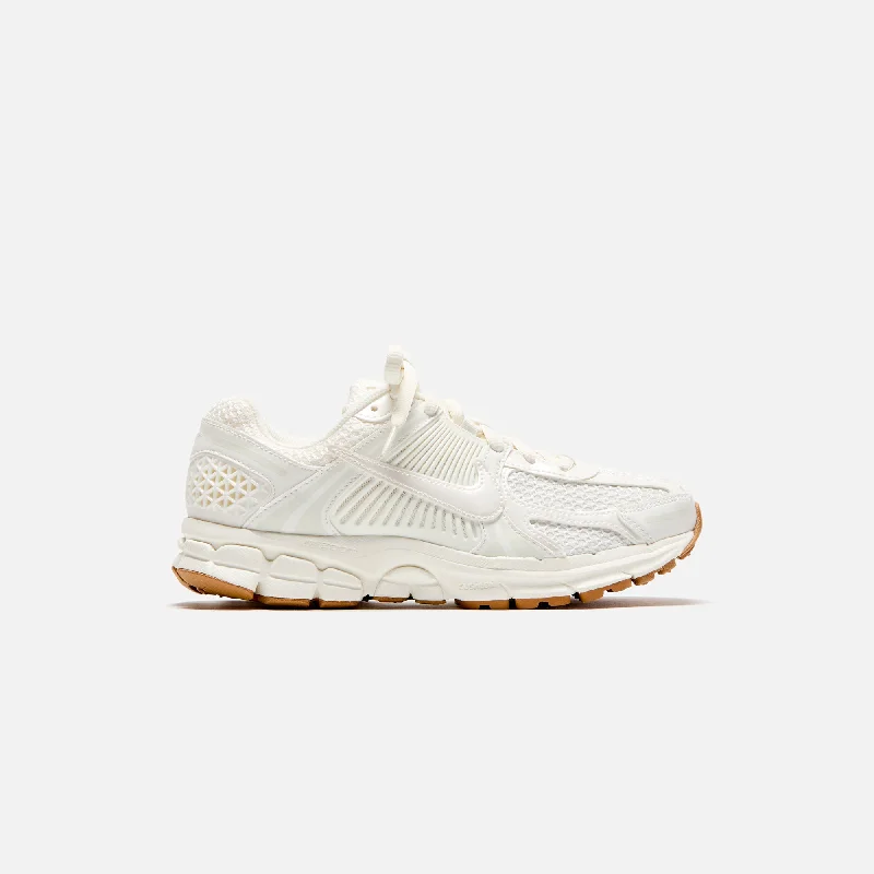 Luxury Fashion Discounts Nike WMNS Zoom Vomero 5 - Phantom / Metallic Platinum