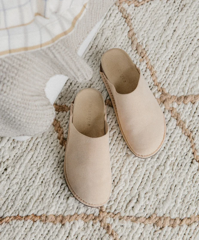 Limited-Time Shoe Deals Oiled Leather Moc Clog