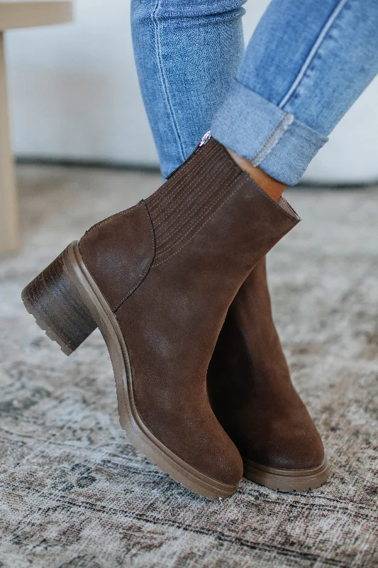 Lightweight Fashion Shoes On Your Mind Boots - Coffee