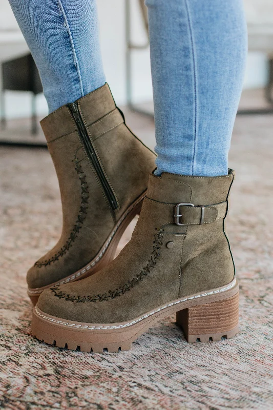 Women's Flexible Sole Shoes Playing By Your Rules Boots - Khaki