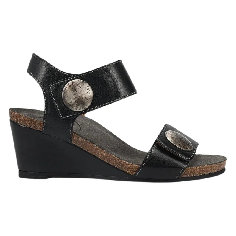 Comfortable Slip-On Shoes Taos Women's Carousel 3 Black Leather