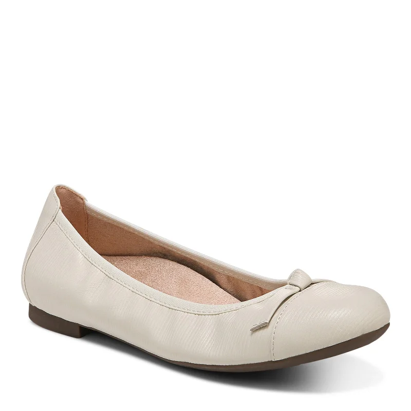 Comfort Meets Fashion Women's Vionic, Amorie Flat