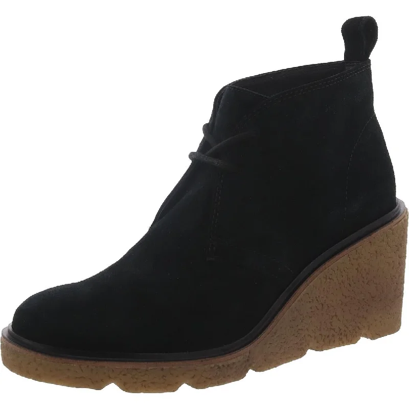 Fashionista Favorites Clarks Womens Clarkforddbt Cushioned Footbed Ankle Wedge Boots
