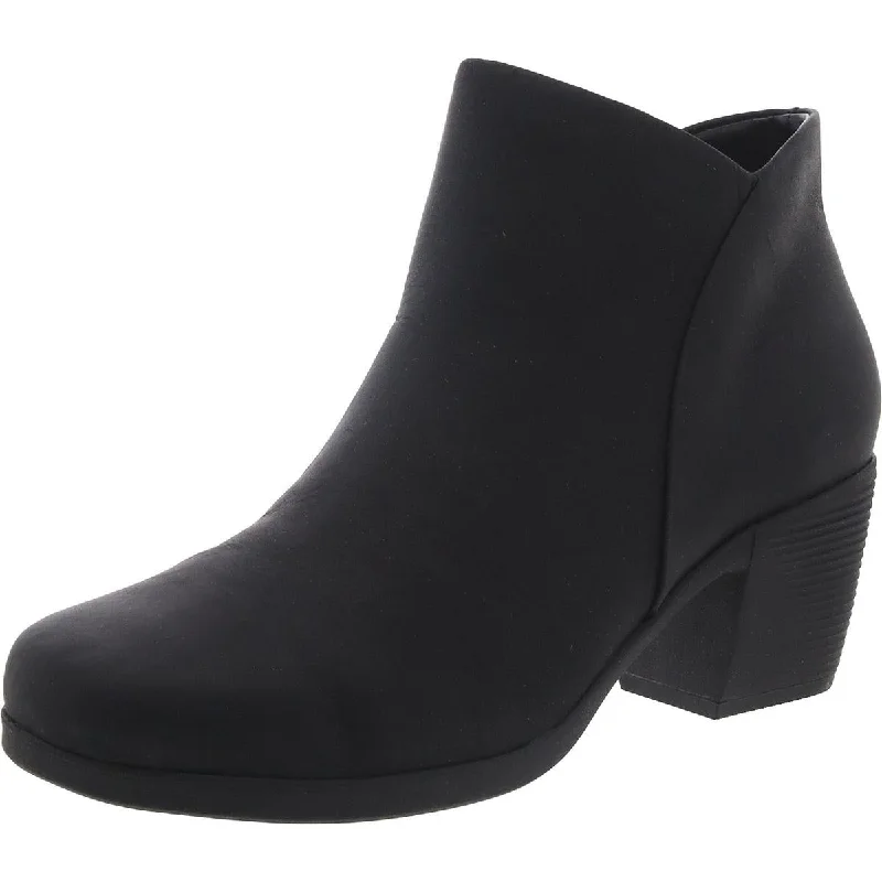 Athleisure Style Sale Unstructured by Clarks Womens Un Lindel Zip Leather Embossed Ankle Boots