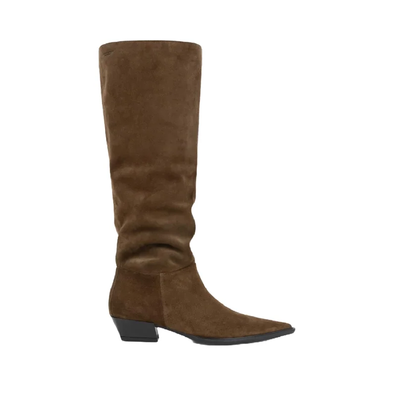 Streetwear-Inspired Footwear Vagabond Women's Cassie in Mocha