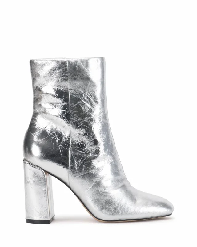 Latest Trends Vince Camuto Women's Jordyn Silver M