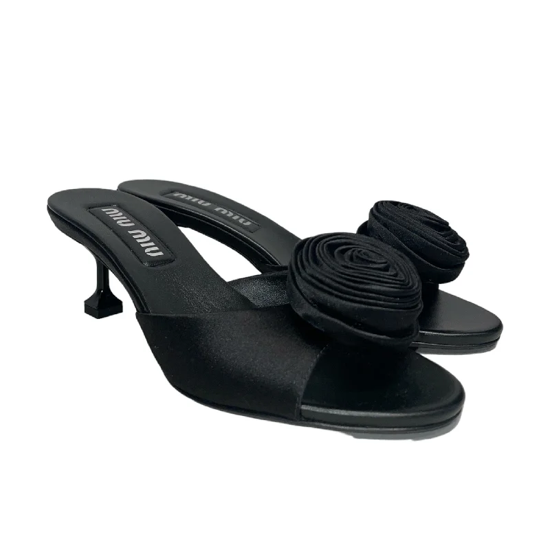 Chic Trends Unveiled MIU MIU/Sandals/EU 37/BLK/FLORAL APPLIQUE SATIN SLIDES