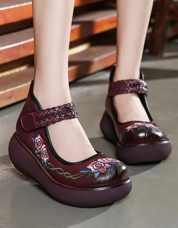 Cool Prices Women's Hand-embroidery Retro Wedge Sandals