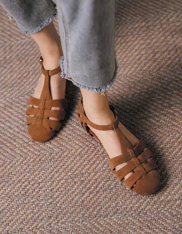 Casual Yet Chic Sales Women's Vintage Style T-strap Flat Sandals